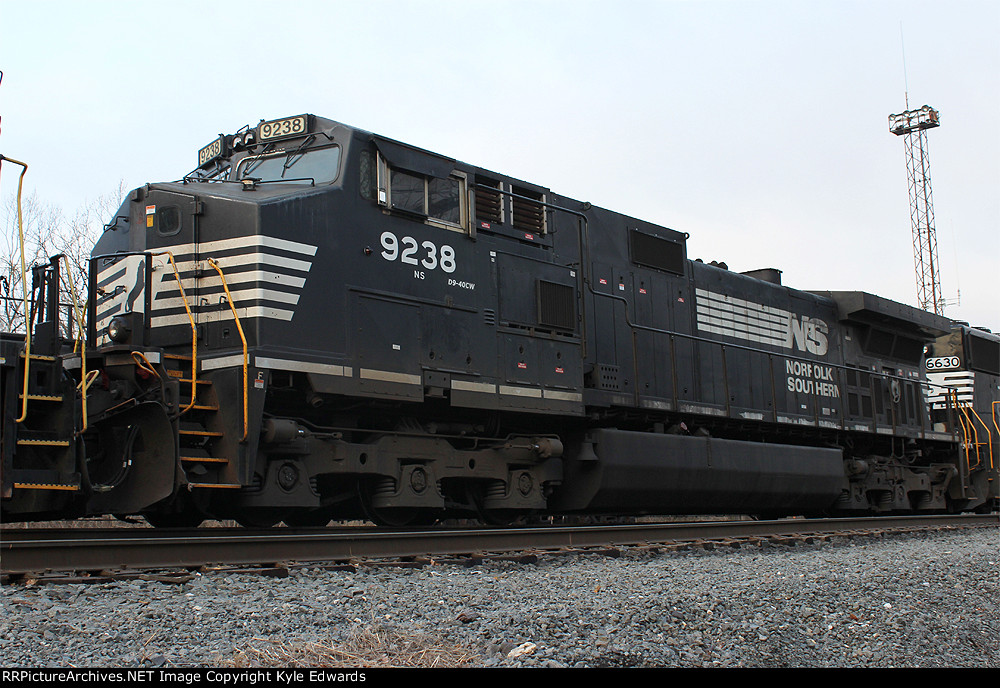 NS C40-9W #9238 on 38G